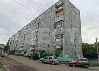 Продается 3-комнатная квартира, 49.6 м2, Омск, улица Сергея Тюленина, 9