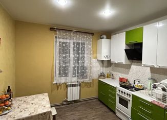 Продается 4-ком. квартира, 72.4 м2, Красноперекопск, улица Фрунзе, 33