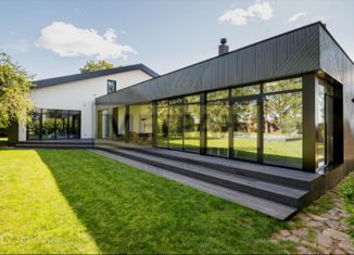 Продаю дом, 340 м2, поселок Богатое