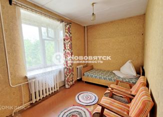 Продам 3-комнатную квартиру, 52 м2, Киров, улица Опарина, 7