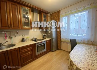 Продам 2-комнатную квартиру, 53.5 м2, Москва, Уваровский переулок, 3, станция Пенягино