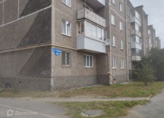 Продажа двухкомнатной квартиры, 50 м2, Нижний Тагил, улица 9 Января, 10