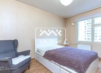 Продаю двухкомнатную квартиру, 54 м2, Санкт-Петербург, улица Бадаева, 8к1, улица Бадаева