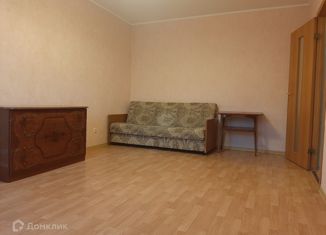 Продам 1-ком. квартиру, 35 м2, Красное Село, Гатчинское шоссе, 4к3