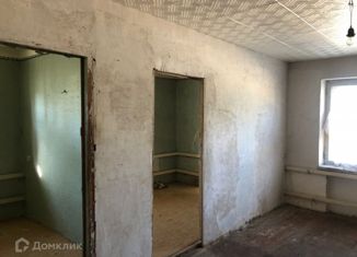 Продам трехкомнатную квартиру, 44.5 м2, слобода Петровка, Школьная улица, 1