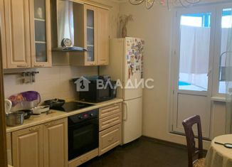 Продаю 2-ком. квартиру, 86 м2, Москва, улица Главмосстроя, 10, улица Главмосстроя