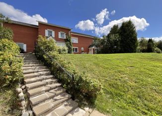 Продам дом, 230 м2, село Ангелово, 20-й микрорайон, 2001