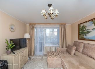 Продаю 2-ком. квартиру, 50 м2, Ишим, улица Республики, 76