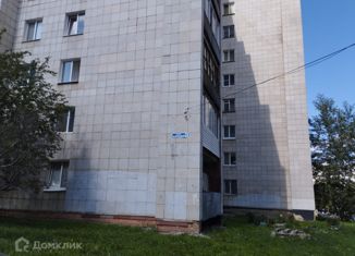 Трехкомнатная квартира на продажу, 60 м2, Кировград, Центральный бульвар, 13