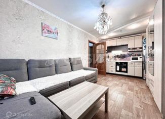 Продам 1-ком. квартиру, 34 м2, Тюменская область, улица Республики, 246