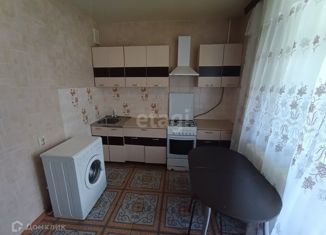 Продаю 2-комнатную квартиру, 74 м2, посёлок городского типа Медведево, Полевая улица, 5