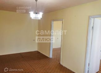 Продается четырехкомнатная квартира, 61 м2, Республика Башкортостан, улица Кирова, 43/1