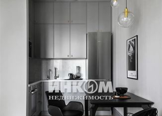 Аренда трехкомнатной квартиры, 80 м2, Москва, ЖК Садовые Кварталы, улица Усачёва, 11Д