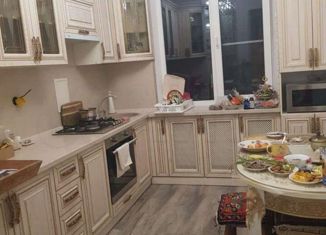 Продается 5-комнатная квартира, 85 м2, Ставрополь, улица Фроленко, 2, Промышленный район