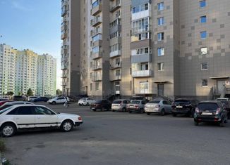 Сдаю в аренду 2-комнатную квартиру, 40 м2, Киров, улица Павла Корчагина, 240к2, Первомайский район