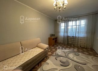 Продаю 1-ком. квартиру, 30 м2, Волгоград, улица Быстрова, 88А