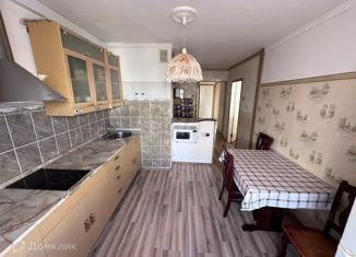 Продаю трехкомнатную квартиру, 68.6 м2, Петропавловск-Камчатский, улица Петра Ильичёва, 74