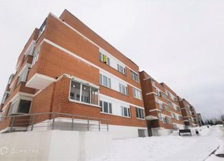 Продам 2-ком. квартиру, 45 м2, посёлок Марьино, улица Харлампиева, 22к2