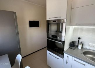 Продается 2-ком. квартира, 53 м2, Краснодар, Командорская улица, 6, ЖК Альпы