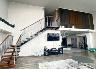 Трехкомнатная квартира на продажу, 210 м2, село Михайловка, 3-й квартал, 11