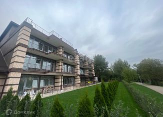 Продается трехкомнатная квартира, 130 м2, Троицк, Прибрежная улица, 17