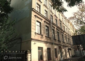 Продается 3-ком. квартира, 94 м2, Санкт-Петербург, 4-я линия Васильевского острова, 53, метро Василеостровская