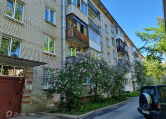 Продается 1-ком. квартира, 28.5 м2, Петергоф, Блан-Менильская улица, 7