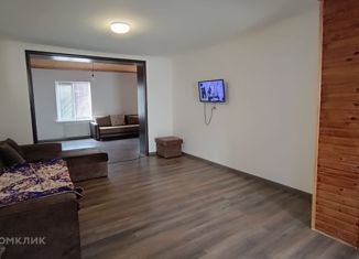 Дом на продажу, 200 м2, посёлок городского типа Ленинкент, улица Титова, 96