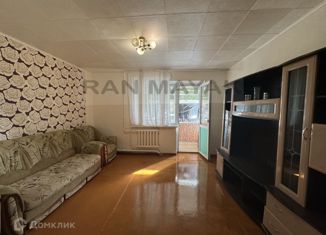 Продается трехкомнатная квартира, 60.6 м2, станица Ханская, улица Верещагина, 155