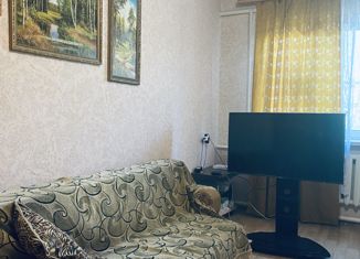 Продам трехкомнатную квартиру, 71 м2, станица Тамань, улица Карла Маркса, 31