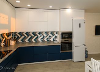 Продаю 3-ком. квартиру, 81.5 м2, Тюмень, улица Василия Подшибякина, 12, ЖК Гармония