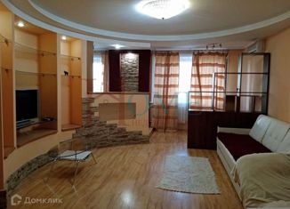 Сдается 2-комнатная квартира, 54 м2, Новосибирск, улица Стофато, 10