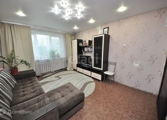 Продается двухкомнатная квартира, 50 м2, Салават, Октябрьская улица, 72