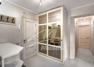 3-комнатная квартира на продажу, 68 м2, Москва, улица Пырьева, 26к2, улица Пырьева