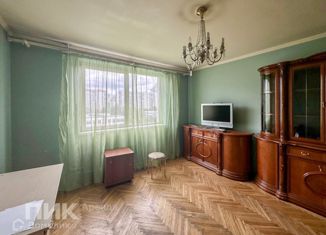 Сдаю в аренду трехкомнатную квартиру, 62.9 м2, Москва, Дорогобужская улица, 7к1, Дорогобужская улица