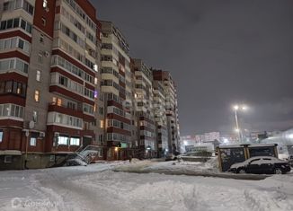 Двухкомнатная квартира на продажу, 69 м2, Псков, улица Кузбасской Дивизии, 26А