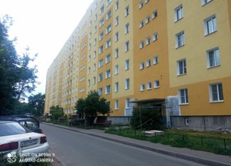 Продаю комнату, 63.8 м2, Кировск, Набережная улица, 7