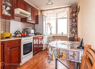 Продаю 1-ком. квартиру, 35 м2, Москва, улица Рогова, 16, метро Щукинская