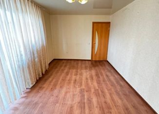 Продается 2-комнатная квартира, 45 м2, Свердловская область, улица Победы, 43