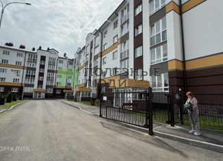 Сдам двухкомнатную квартиру, 46 м2, Стерлитамак, улица Якутова, 28А