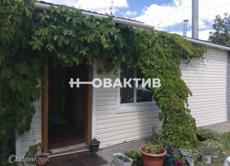 Трехкомнатная квартира на продажу, 68 м2, рабочий посёлок Коченёво, Ипподромская улица, 31