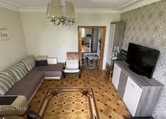 Продается 3-комнатная квартира, 64 м2, Москва, улица Декабристов, 11, улица Декабристов