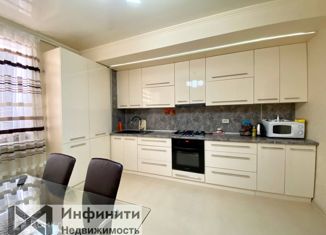 Продаю 3-ком. квартиру, 115 м2, Ставрополь, ЖК Панорама, улица Достоевского, 75