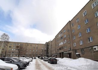 Продаю однокомнатную квартиру, 33 м2, Кемеровская область, улица Патриотов, 32