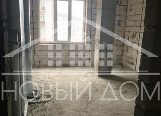 Продаю 2-комнатную квартиру, 80 м2, Нальчик, улица Тарчокова, 31, район Мей