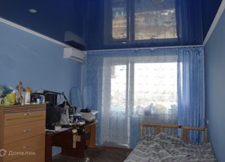 Продается трехкомнатная квартира, 62 м2, Абинск, Комсомольский проспект, 64