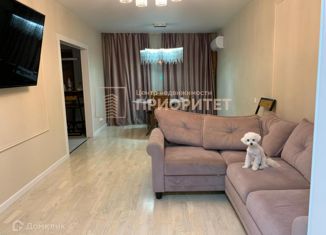 Продам 4-комнатную квартиру, 120 м2, Саха (Якутия), улица Пирогова, 1