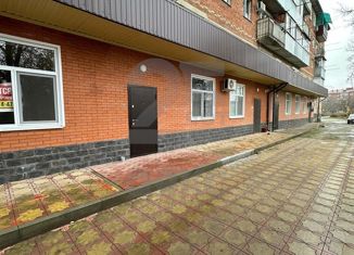 Продается однокомнатная квартира, 31.8 м2, Лабинск, Красная улица, 390