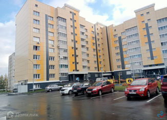 Продаю двухкомнатную квартиру, 50.1 м2, Новочебоксарск, улица Воинов-Интернационалистов, 2