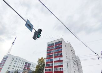 Продам трехкомнатную квартиру, 63.7 м2, Уфа, улица Гафури, 17